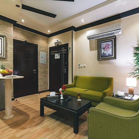 Platinum Seventy Aparthotel Jeddah Exterior photo