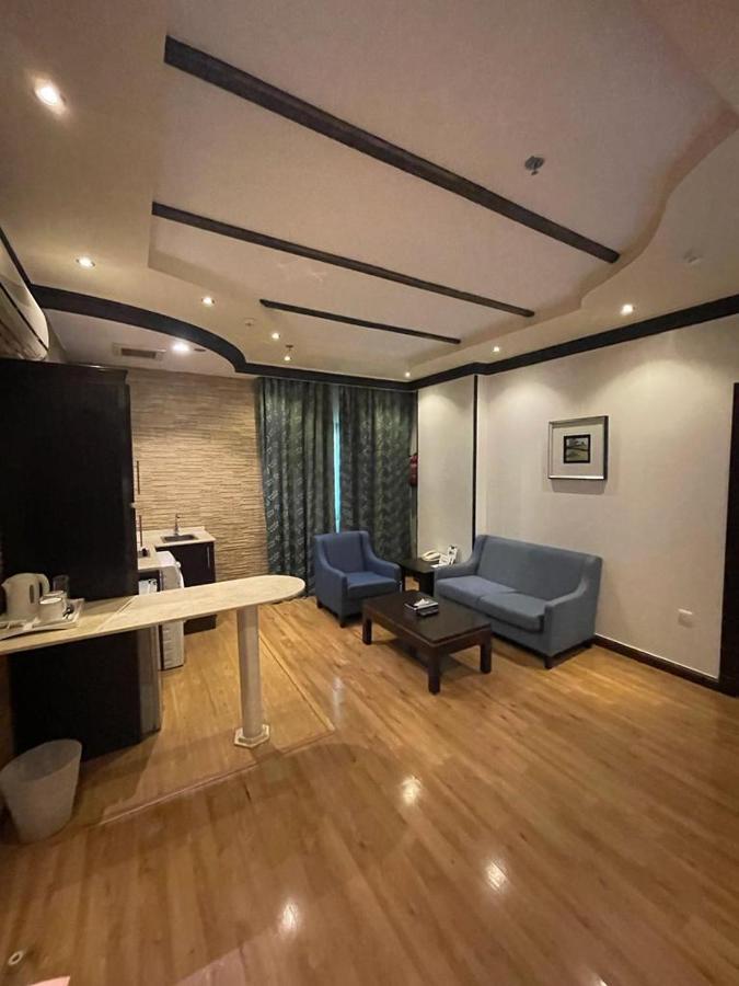 Platinum Seventy Aparthotel Jeddah Exterior photo