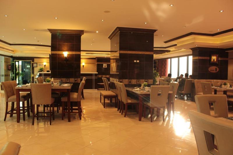 Platinum Seventy Aparthotel Jeddah Exterior photo