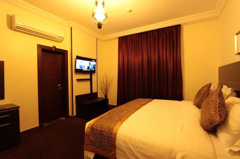 Platinum Seventy Aparthotel Jeddah Exterior photo