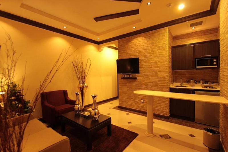 Platinum Seventy Aparthotel Jeddah Exterior photo