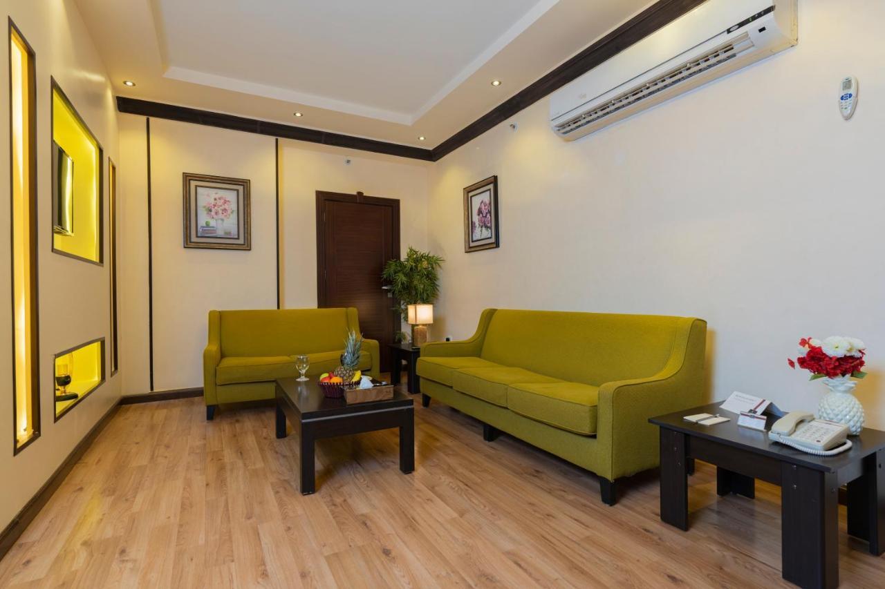Platinum Seventy Aparthotel Jeddah Exterior photo